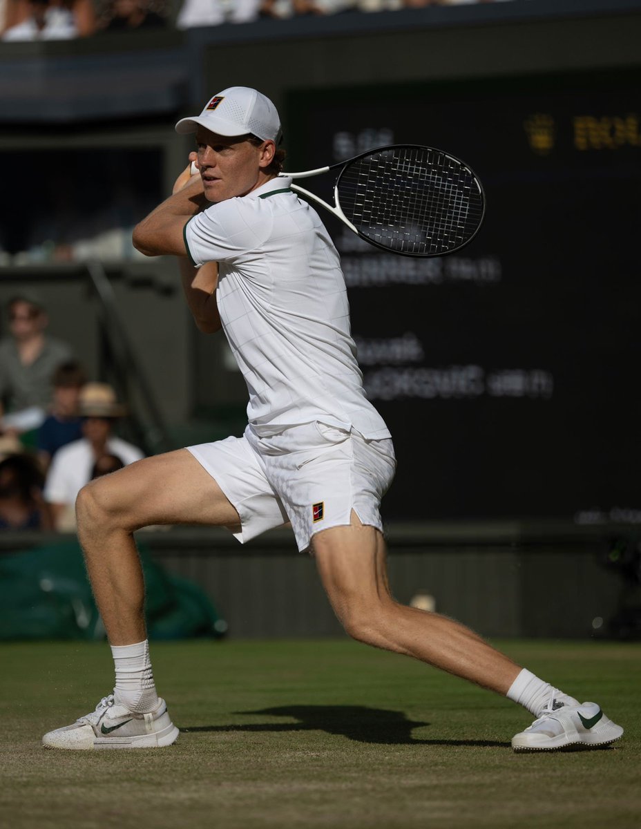 Sinner_HQ's tweet photo. Jannik Sinner #Wimbledon https://t.co/bvk9fmQbwK