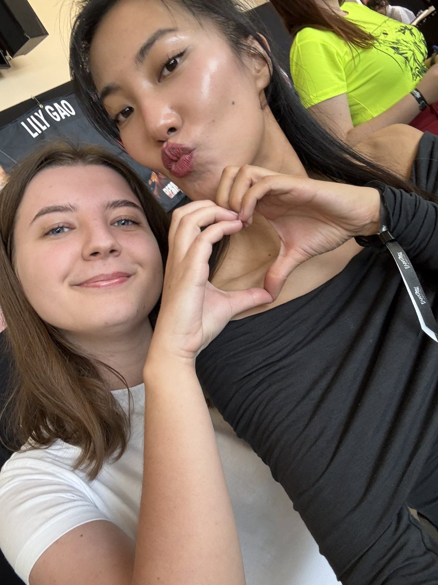 tifasrequiem's tweet photo. dare i say lily gao is my favourite person itw https://t.co/swKefpEnQr