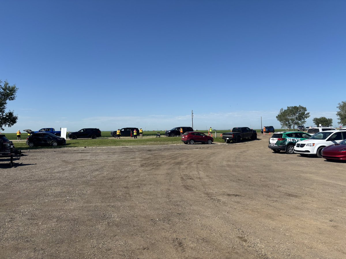 Jbamhour96's tweet photo. Gates are officially open for the final hometown show for the #Snowbirds.
#MooseJaw #Saskatchewan #AirShow #RCAF #Aviation #YQR https://t.co/WwZAvNfbSx