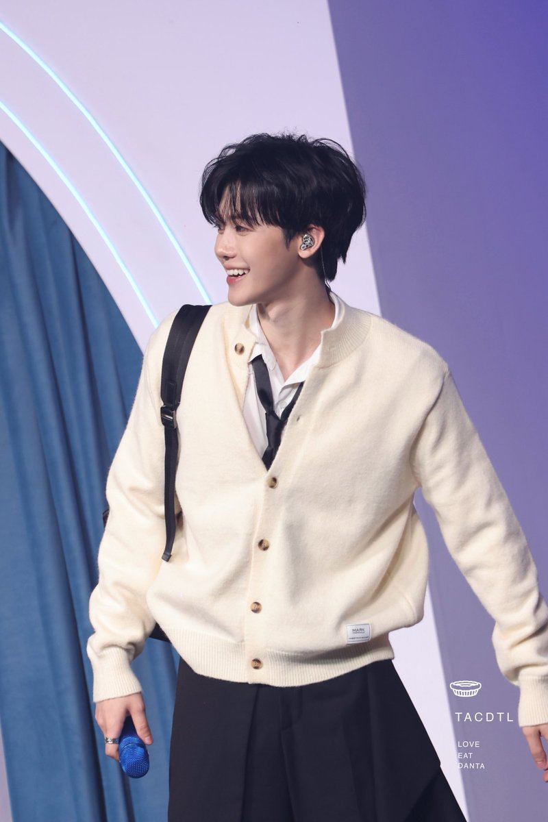 oo_naj3's tweet photo. 🤦🏻‍♀️💖 https://t.co/6RHlXpc3gk