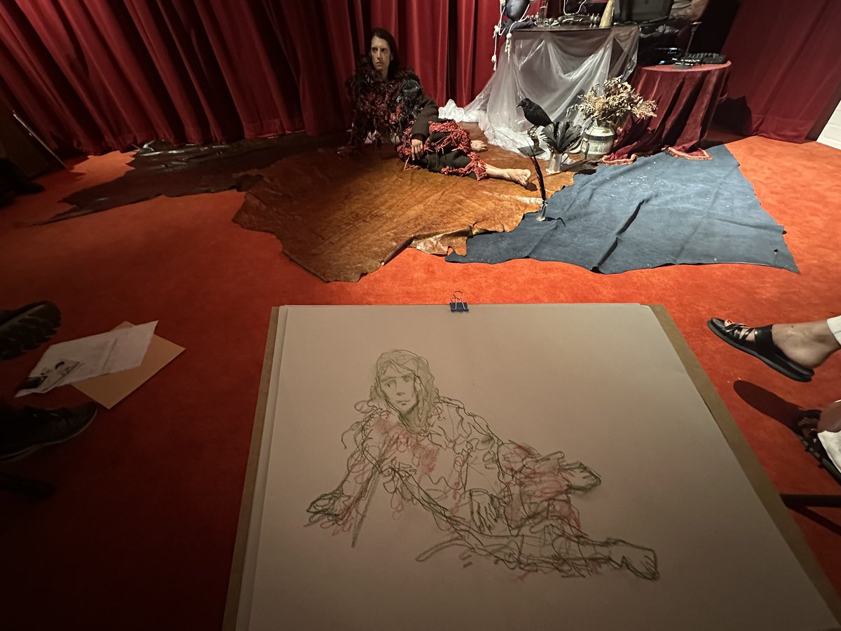 simsang_draw's tweet photo. 처음으로 라이프 드로잉이라는 것을 해봤고 2시간이 짧게 느껴질 정도로 너무 재밌었다...🫪 https://t.co/YQAmccBKWm