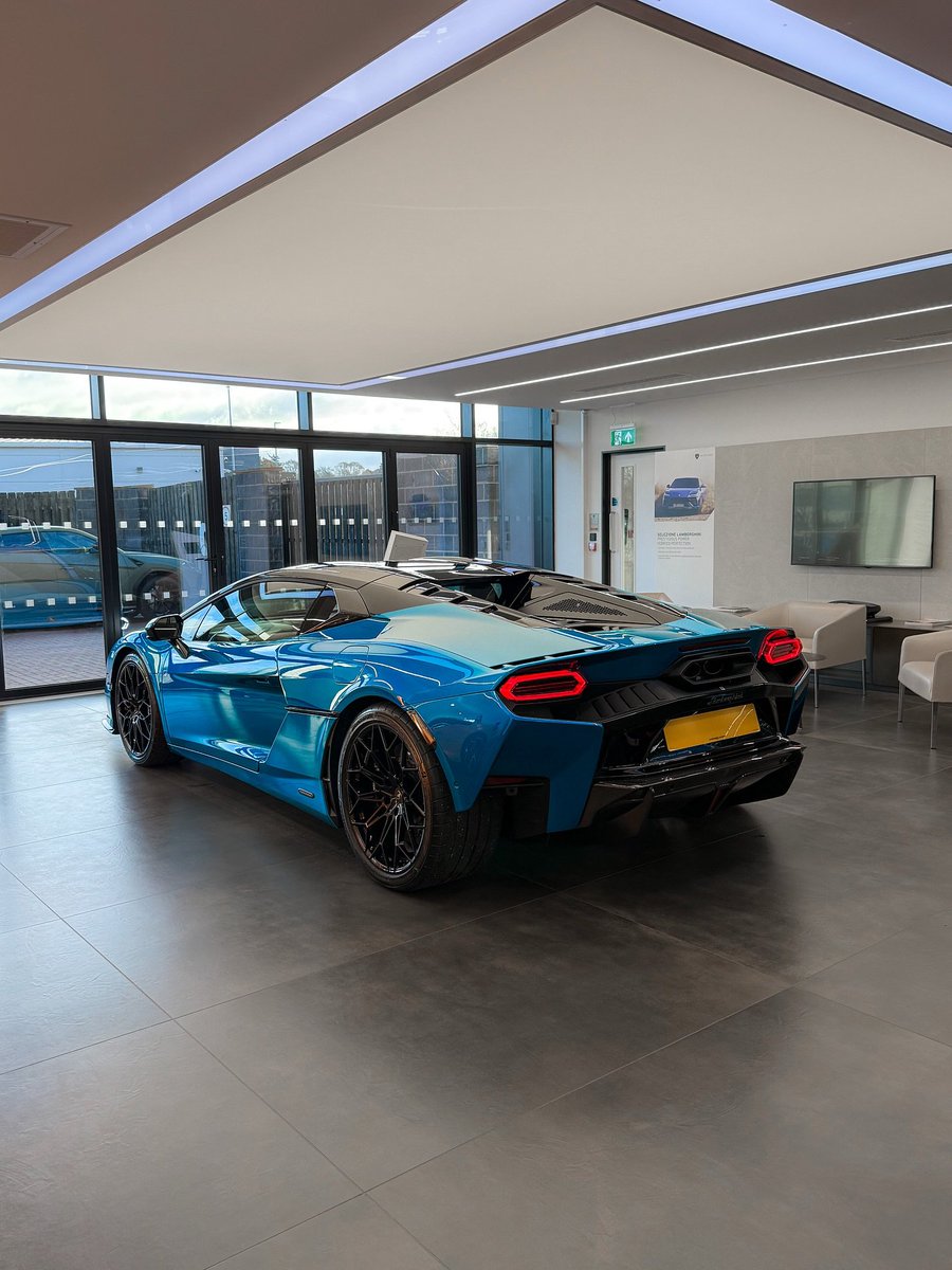 competitionreal's tweet photo. Lamborghini Temerario 💙 https://t.co/wVcpAmVSEI