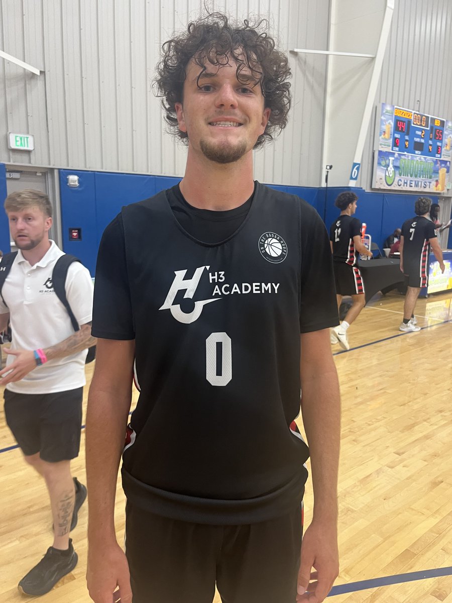BigShotsGlobal's tweet photo. #BIGSHOTS
#MyrtleBeachLive

17U

# 0 Tucker Crick is a bucket! At 6’6 he finishes with strength and skill around the basket. Knows how to pick his spots to extend defenses with his shooting ability. Hit 4 3’ Pointers in his display of the game high 24 points in today’s opening rounds.