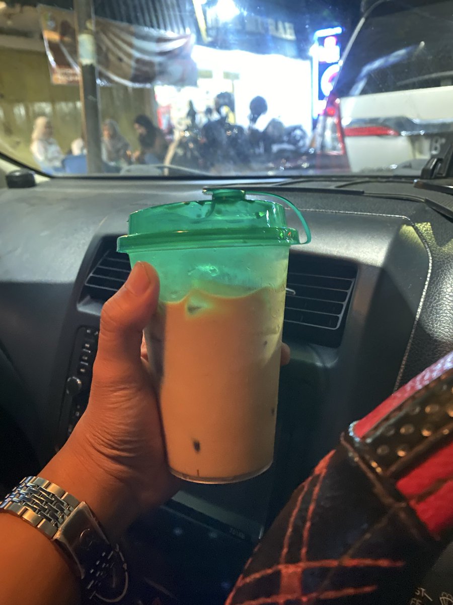 _bluesskyyz's tweet photo. ku teguk sampai habis kopi yang paling kau suka, mungkin suatu saat kau anggap ku kuat. https://t.co/MrnEylnzD7