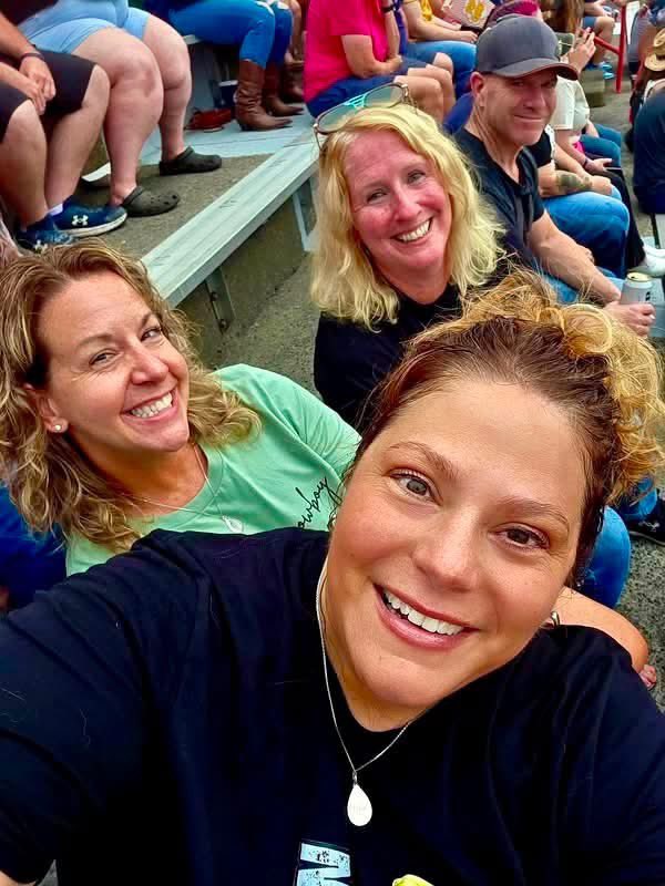 airalana24's tweet photo. Fun time at a Travis Tritt and Jason Aldean at YSU! #YLive https://t.co/AVtgbWWKGF