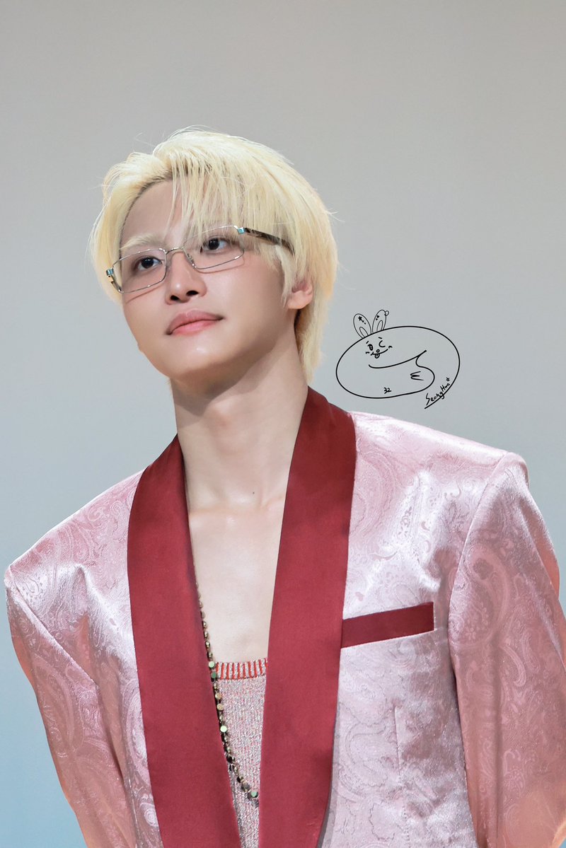 zhu_320_kuo's tweet photo. 💖💖💖
260704🌟
#seonghwa #성화 https://t.co/uurszBGrKU