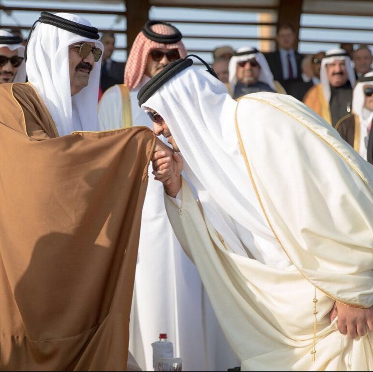 D7omiii4's tweet photo. اللهم اشف الشيخ حمد بن خليفه آل ثاني شفاءً تامًا عاجلًا لا يغادر سقمًا وألبسه لباس الصحة والعافية وأدم عليه نعمتك وفضلك https://t.co/vlNFOwy8Iq