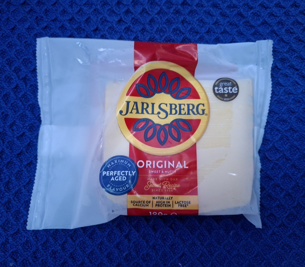 Damsonplums's tweet photo. Bought some #Norwegian #cheese for a nutty halftime nibble .. it may be made to a secret recipe dating from 1956 but it turns out that this #Jarlsberg is made in Ireland and packed in the UK! Swizz!
No PDO like Stilton, then!
#NORENG #WORLDCUP #ThreeLions #Norway #WorldCup2026 https://t.co/ekBIa9MhqN
