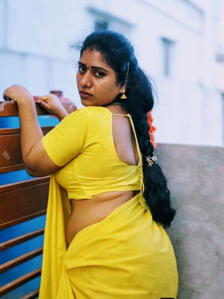 saritha12babe's tweet photo. Good night https://t.co/KPbyklA1C8
