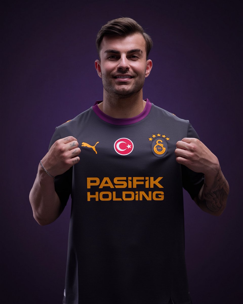 GSStore tweet media