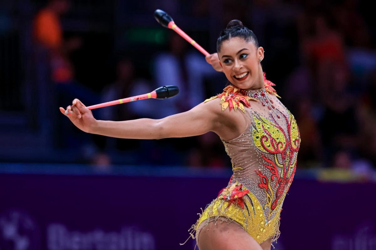 osolimpicos's tweet photo. TOP-10! 🇧🇷

Bárbara Domingo fica em 10° lugar no individual geral na Copa do Mundo de Ginástica Rítmica em Milão com 109,000, a melhor das Américas!

Babi ainda pegou final das maças, com a 8ª nota. Disputa será amanhã.

Jojô foi 28ª com 104,250 https://t.co/JT62uwSH0Q