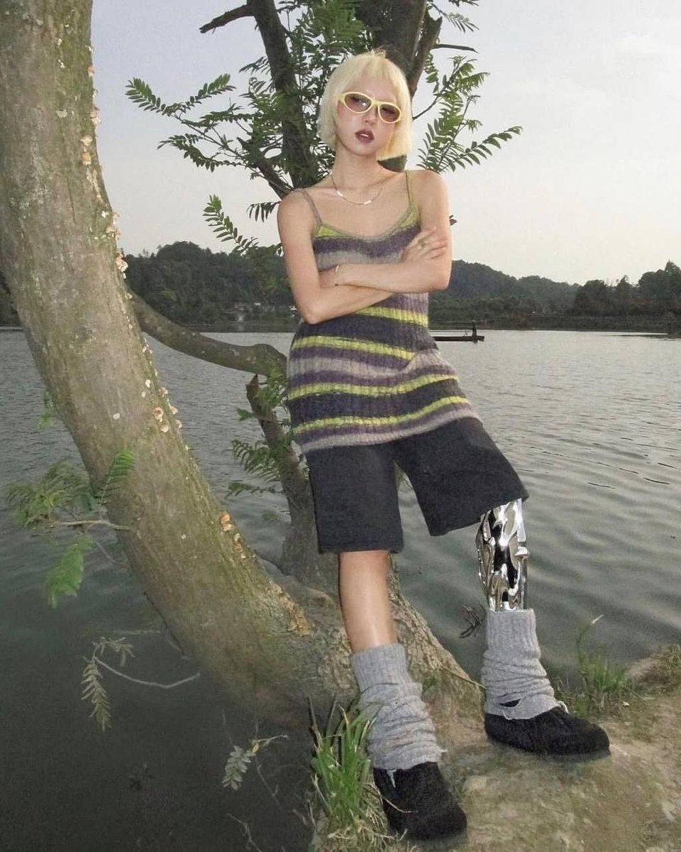 rogue's tweet photo. Turning a prosthetic leg into a high-fashion piece of wearable jewelry is honestly one of the coolest design concepts ever https://t.co/93xarzT6My