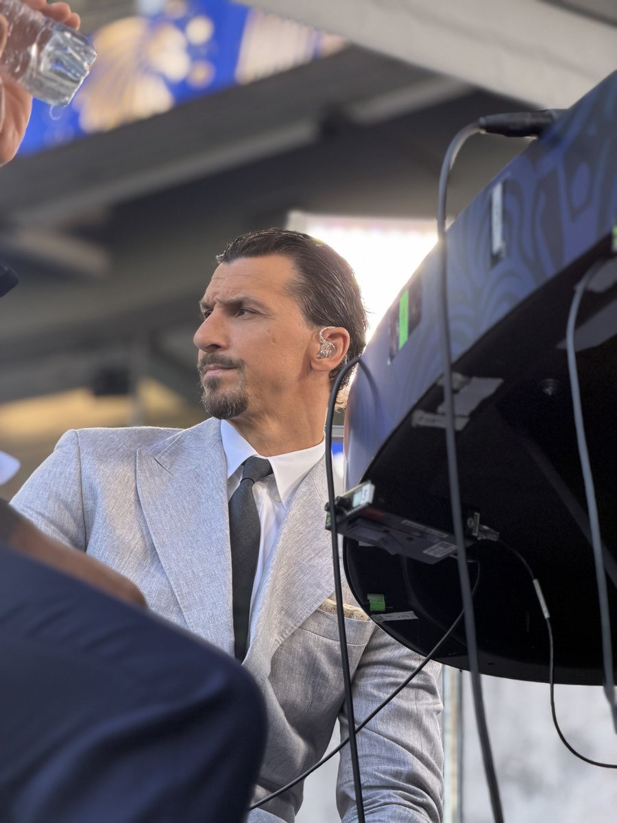 Zlatan Ibrahimović tweet media