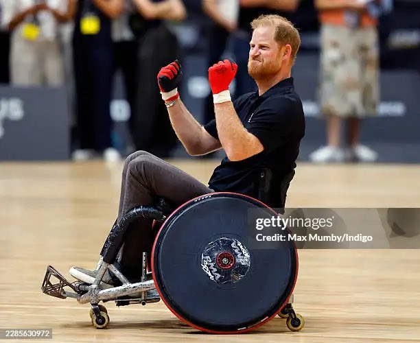 King0243_PJC's tweet photo. Prince Harry, beaming brighter than ever.
Not bitter, not broken, but boldly happy, serving with heart at the Invictus Games.

Turns out living with purpose and joy is the best revenge. 

What a beautiful reminder that light always wins. https://t.co/gw3uAG1hWh