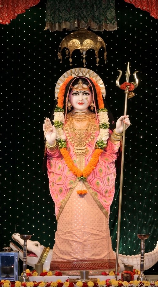 Zee24Kalak's tweet photo. આજના દર્શન: શ્રી ખોડલધામ - કાગવડ 🙏

#ShreeKhodaldham #Khodaldham #Kagvad #KhodalMata #KhodiyarMata https://t.co/I45uO1Ztrw