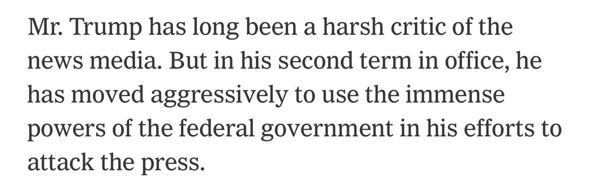 BillytheRussell's tweet photo. And the news media, in this case represented by the @nytimes, has absolutely no power. Way to play the victim card here. 

Shut the fuck up, @nytimes. You know what you did. https://t.co/GBGwnu19Z2
