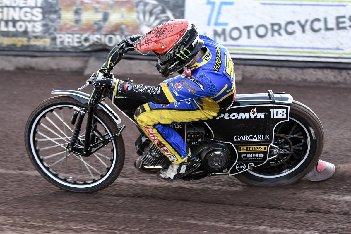 TigersSpeedway's tweet photo. 🏁1️⃣0️⃣8️⃣

FORMER Sheffield racer Tai Woffinden has officially announced his retirement from professional racing.

𝗙𝗨𝗟𝗟 𝗦𝗧𝗢𝗥𝗬 ⤵️
https://t.co/BjuW2CwByr

#WoffyWoffyWoffy

📸 Charlotte Flanigan https://t.co/y9d3HEO256