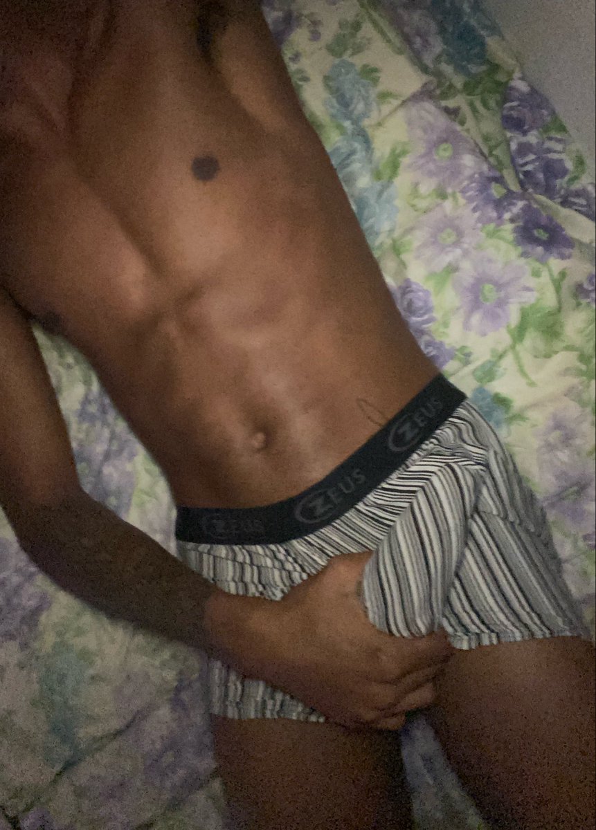 MSantos98908's tweet photo. Bom diaaa🔥🫦👀 

#PINTOSAWARDSㅤㅤ #pretos #XOTAAWARDSㅤ #gostosos #pauduro #LGBT https://t.co/YI5KIvCdxt