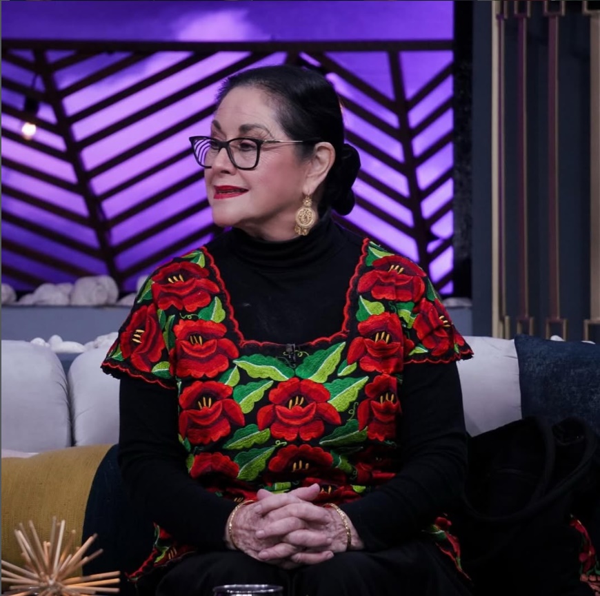 enterteinmentsg's tweet photo. #HOY los mundos del 📽️ #Cine y la 📺#TV celebran a la 🎭 actriz 🇲🇽 Angélica Aragón, quien cumple #73Años 🎂
Es conocida por su trabajo en 🎬filmes como 🎞️ “Cilantro y Perejil” y 🎞️ “El Crimen del Padre Amaro”; y en TV por novelas como “Mirada de mujer” 👉 https://t.co/WOf1PCS15G https://t.co/eOaifxmqlH