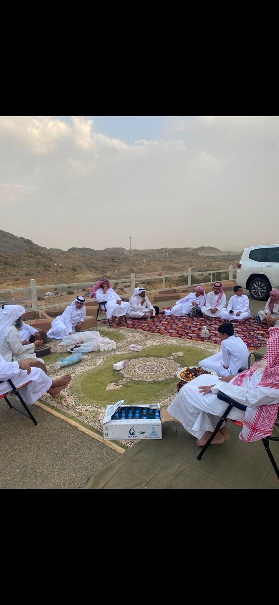 abofaisalmmn's tweet photo. في رحلة بريه مع ابناءالعم الغاليين في جبال محافظة القرى التابعه لمنطقة الباحه اسأل الله ان يجمعهم دوما على العز والطاعه وان يمد باعمارهم ويكثر خير معزبنا الابن الغالي عبدالرحمن  لاعدمناه🌹 https://t.co/EIUN1JBfGV