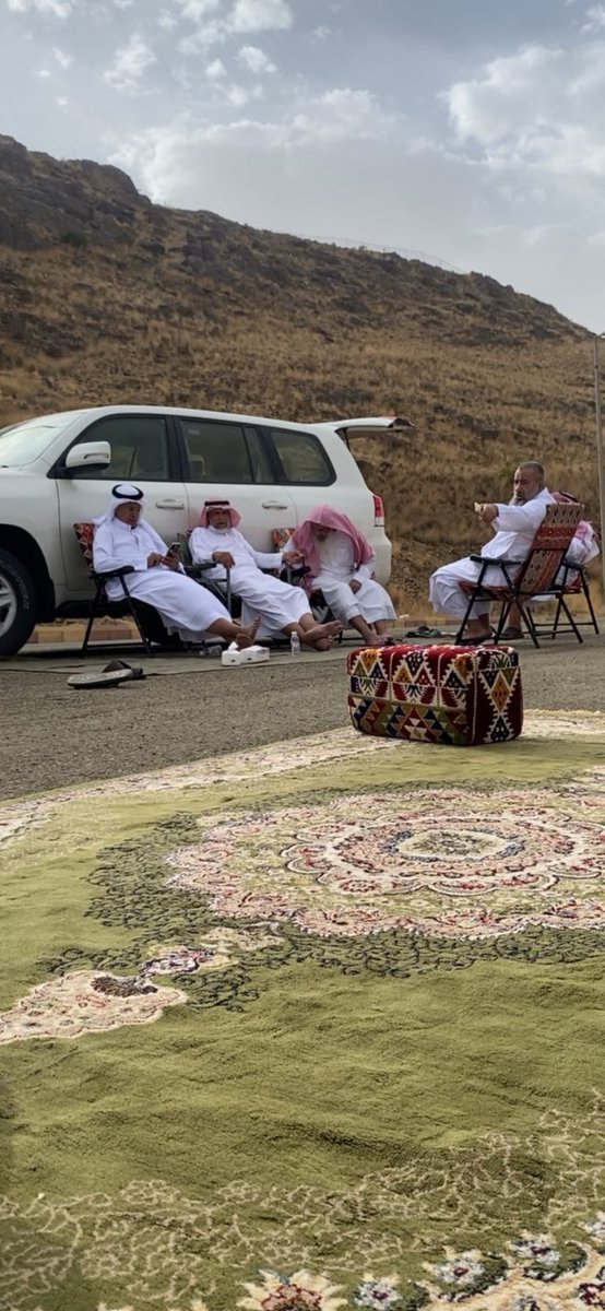 abofaisalmmn's tweet photo. في رحلة بريه مع ابناءالعم الغاليين في جبال محافظة القرى التابعه لمنطقة الباحه اسأل الله ان يجمعهم دوما على العز والطاعه وان يمد باعمارهم ويكثر خير معزبنا الابن الغالي عبدالرحمن  لاعدمناه🌹 https://t.co/EIUN1JBfGV