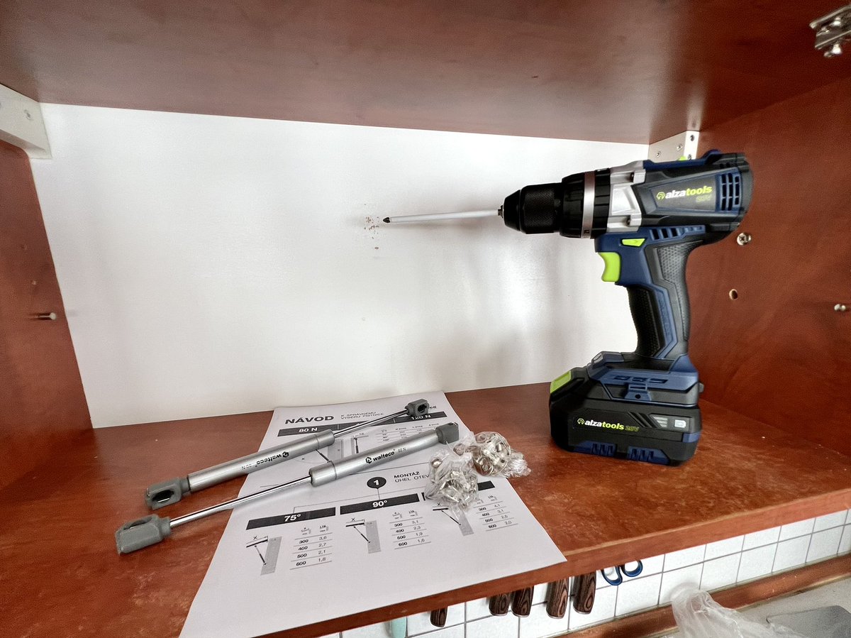 Faasteer's tweet photo. Jako uměl bych si představit i zábavnější program na ty letní soboty. Ale tak co už... 🤣
@muris1ka #IT #kutil #bydlení #hobby #kuchyně #ŽítŠtěchovice https://t.co/4aVFyIBT28