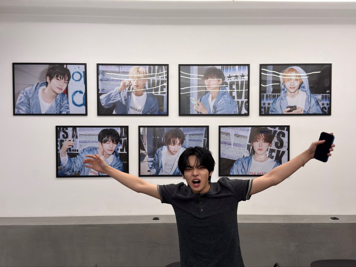 safeplaceleo's tweet photo. these kids love their leo hyung so much 🥹🫳 https://t.co/prpRMJuDej
