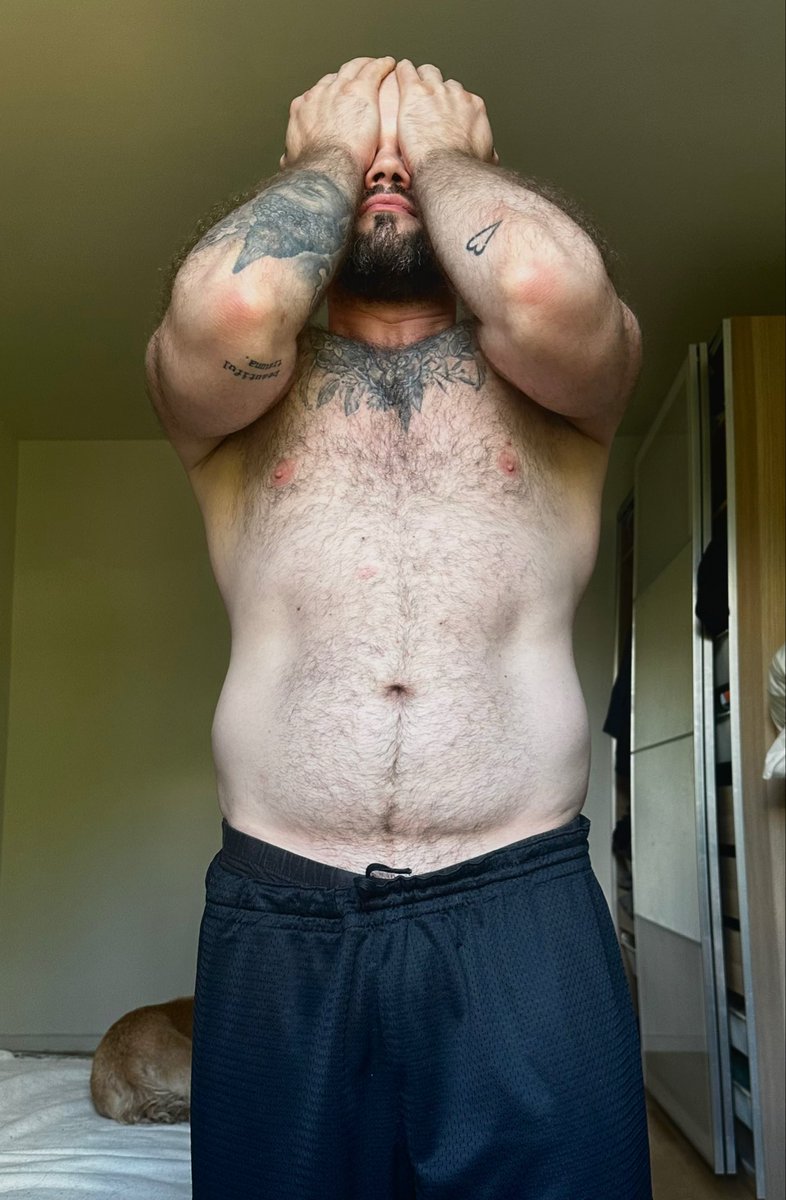 ManuMoves's tweet photo. CRANK IT

 #ManuMoves 

#QueerBerlin 
#GayBear
#gayeurope 
#Dancer https://t.co/XiwN5rcYvy