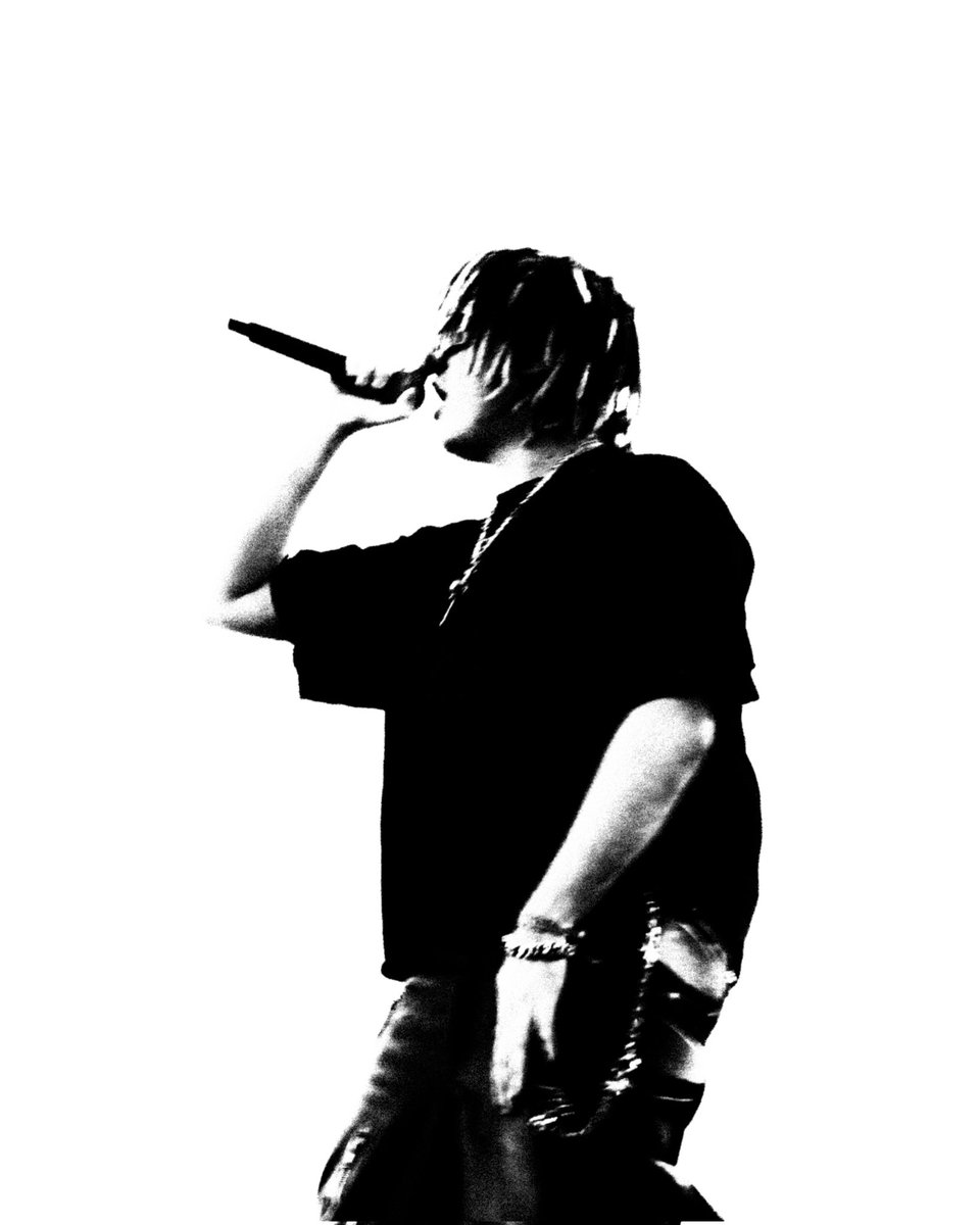 AAzraelloo's tweet photo. Hi! I was at a festival and took some photos of young multi 🌝 thought qsmp community would like them!
the rest is on my ig, I'm still here and barely have internet to post more 😭 https://t.co/7xpSoXnaU5