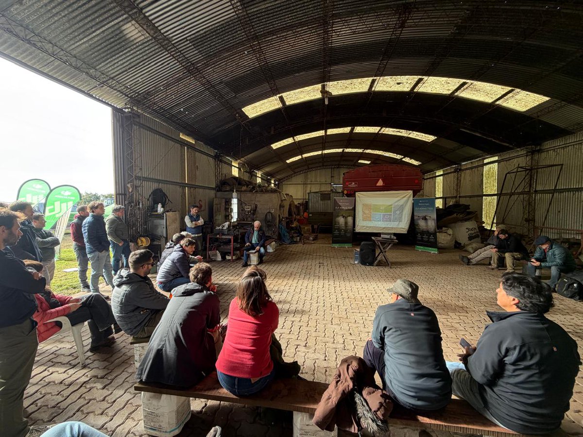 AapreMDQFangio's tweet photo. 🌻¿Qué pasa cuando juntás industria, ganadería y tecnología en una sola jornada?🐂
Eso pasó en la reunión mensual de la Regional Juan Manuel Fangio. Recorrida, preguntas y mucho para llevarse.
Aprender juntos, siempre.
📍Gral. Madariaga
#juntossabemosmas https://t.co/InhGKPeyC8