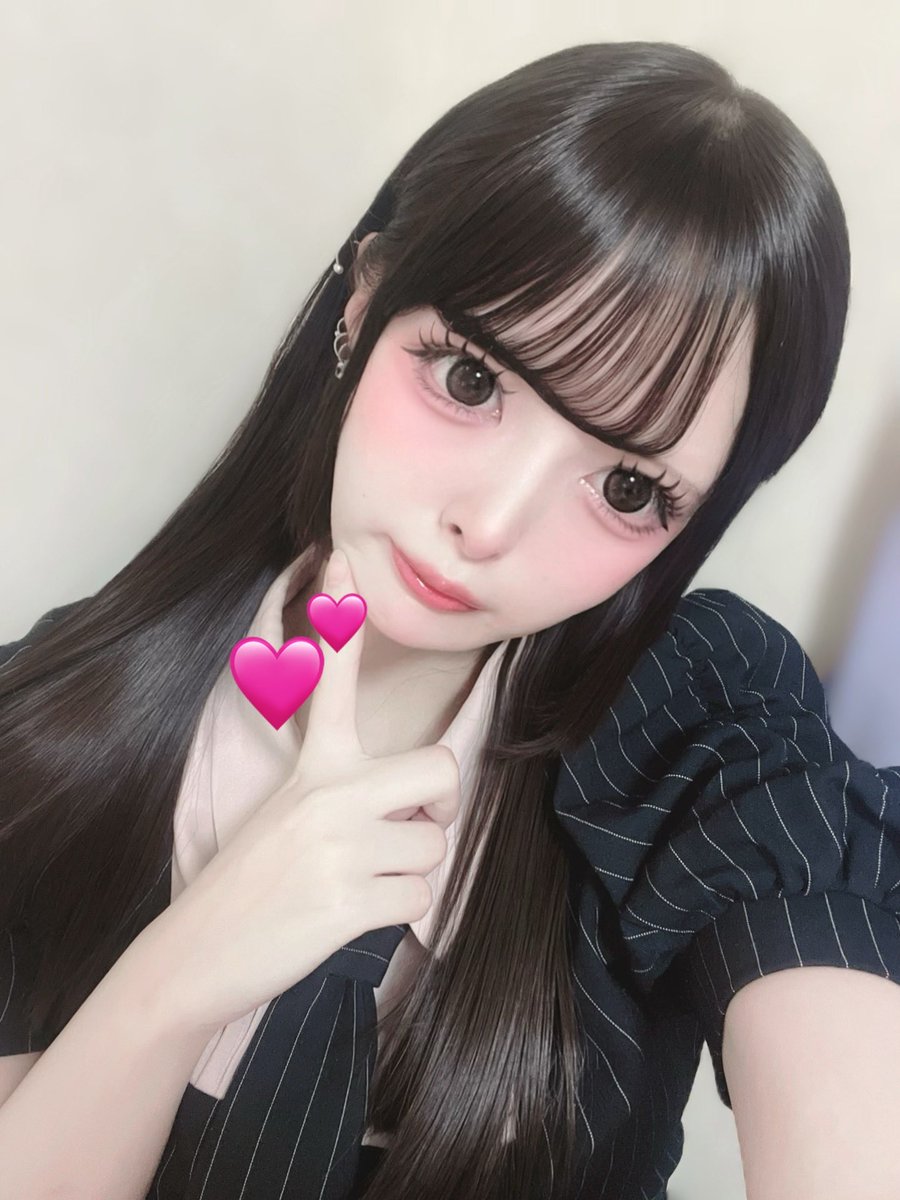 uiui_empire's tweet photo. おきゅおわしてます♥
にどめましての魅幽さん眷属さま♥乾杯ありがとうございました（っ⩊ •̥ ˘）♡ほまにたのしい♡
（時間がなくて家で撮ったやつ⬇️）

次は15日(=・ω・）ノよろしくお願いします♥ https://t.co/G5xjqct29j