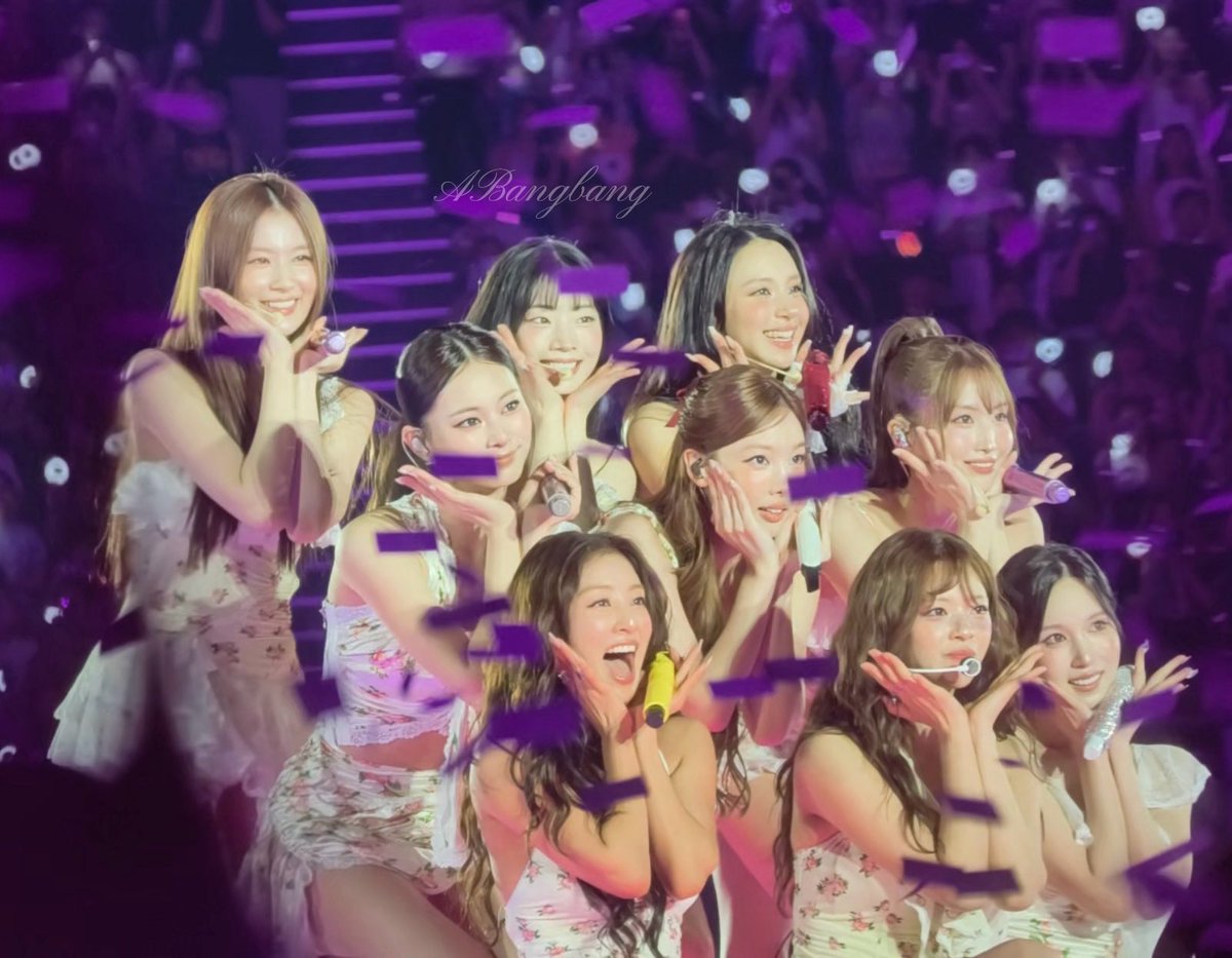 ABangbangwizDh's tweet photo. 🩵💚🩷💜💛🩵🤍💙👐🏻

cheer up

#TWICE https://t.co/uUk0qDyewc