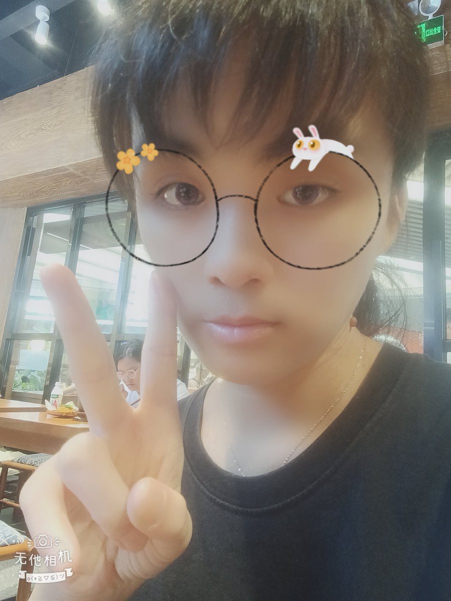 yxiany's tweet photo. 去了实体店尝味道而已，还可以酸酸辣辣的好开胃👍🏻份量挺足，一个人根本吃不完😂😂😂😂 https://t.co/ixM42AMlrF