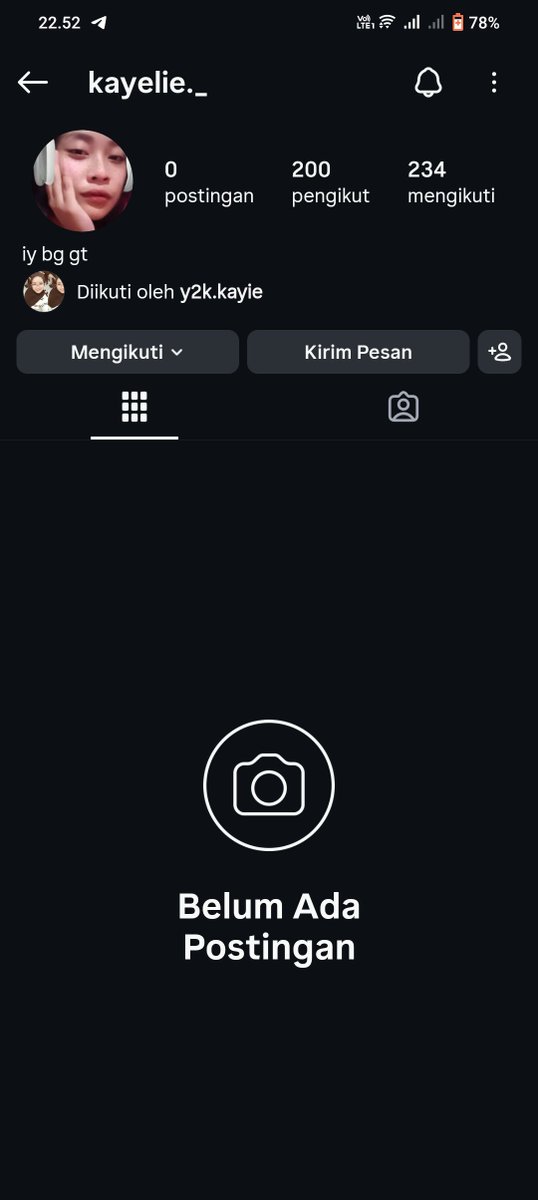 julydies's tweet photo. Guys, mau minta tolong, ada yang kenal anak ini ga? Dia di Yogyakarta namanya kayla, ini anak ngutang tapi ga bayar bayar, setiap di hubungi ga bisa, padahal terakhir katanya mau lunasi, tapi ga ada kejelasan apapun, siapapun yang kenal dia tolong bantuannya ya 🙏 https://t.co/PEnIHjQFlQ