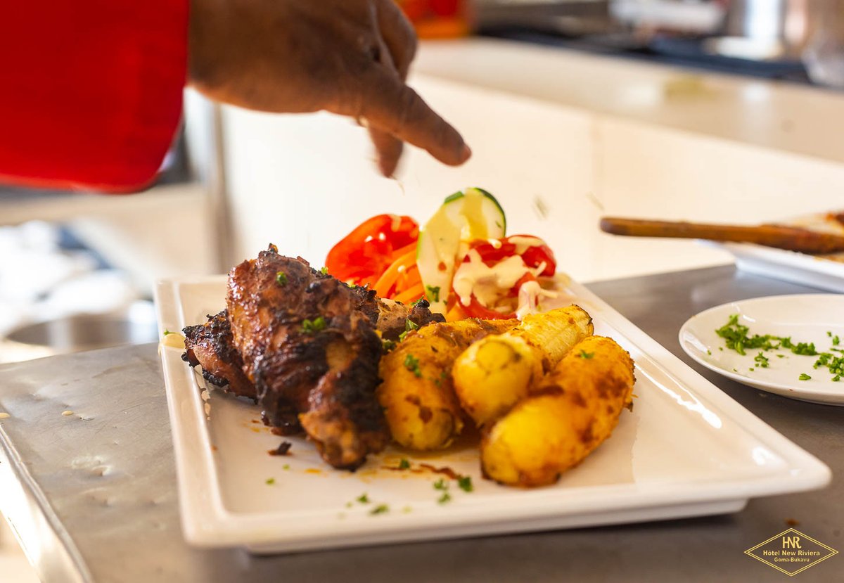RivieraBukavu's tweet photo. 🍗Accordez-vous une pause déjeuner savoureuse. Laissez-vous séduire par notre poulet signature, relevé d'une touche spéciale aux arômes locaux pour une explosion de saveurs authentiques.
#NewRivieraBukavu #RestaurantOkapi #GastronomieBukavu #SaveursLocales #DinerDaffaires https://t.co/rMq5qZck49