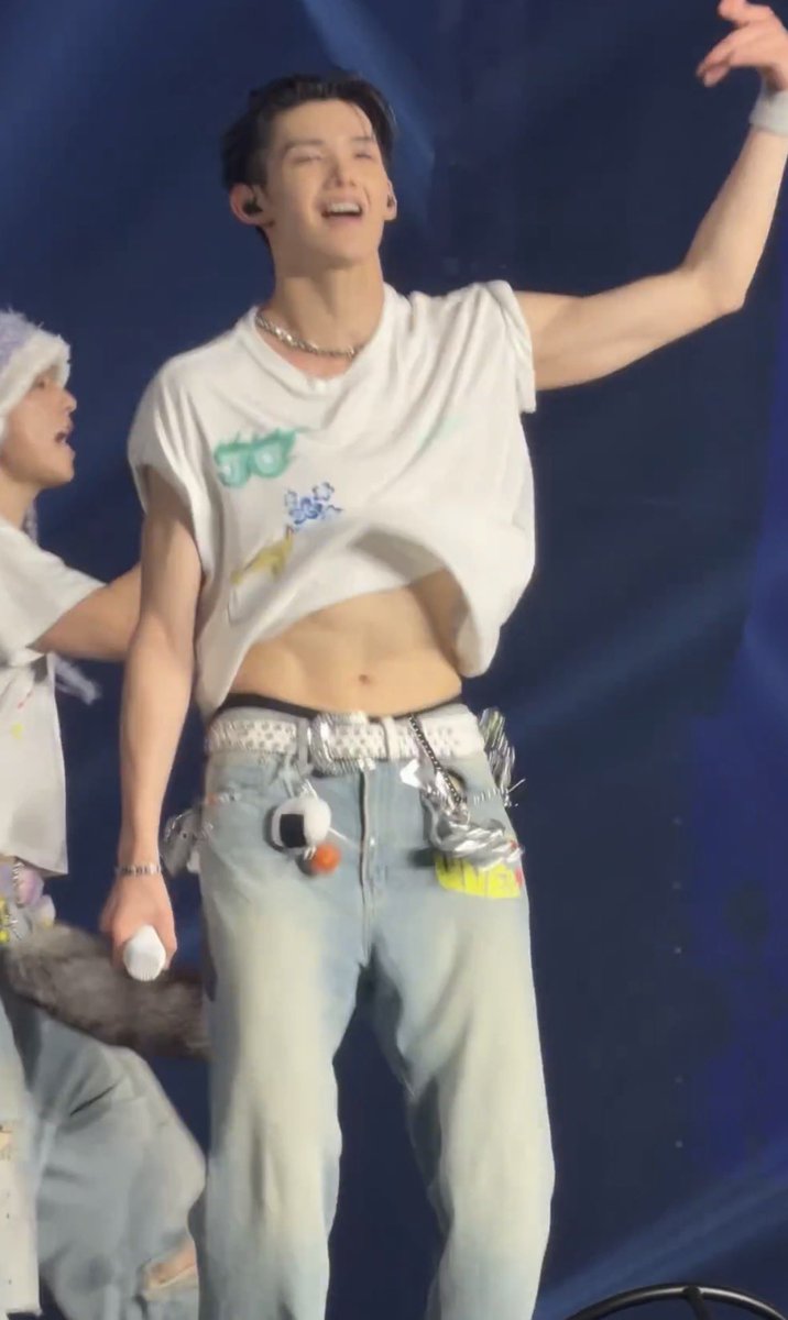 _strawberrymajo's tweet photo. who ordered the jo abs meal with a side of jo arms? https://t.co/nReJ8tlrmo