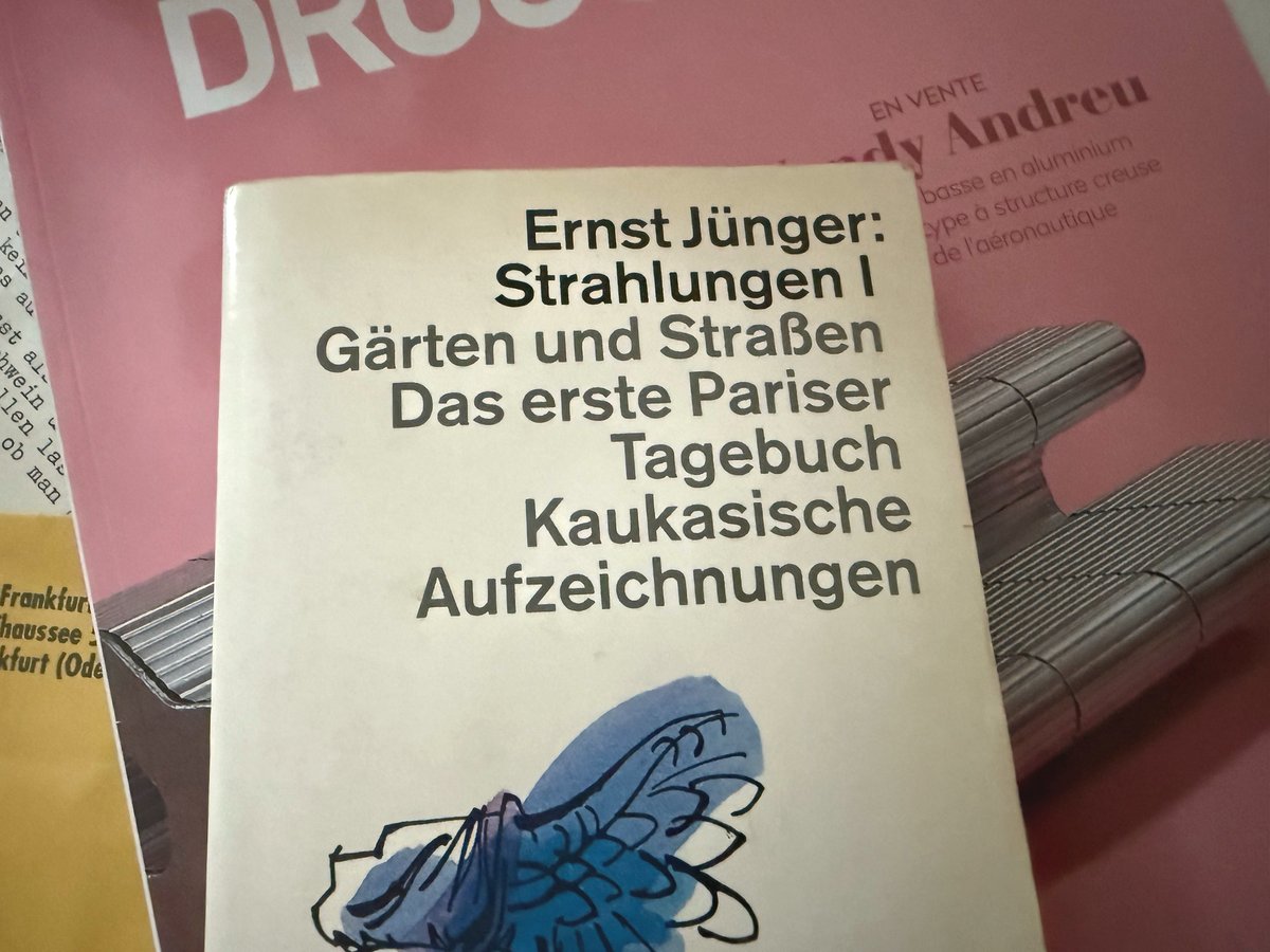 realbeck's tweet photo. Ich habe mal in Ernst Jüngers Pariser Tagebuch gelesen, weil ich dachte, das könnte meine eigenen Erfahrungen bereichern, aber ich fand seine Haltung unerträglich.
Er ist Angehöriger einer Besatzungsarmee und gibt den Ästheten, während andere Kollegen im #Exil leiden. https://t.co/hLL15s4jKs