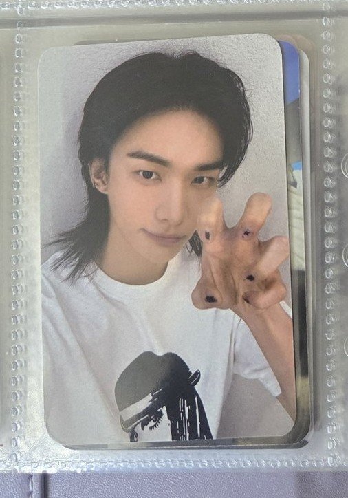 yombokah's tweet photo. @felixsunshine98 OMG I NEED THIS ONE https://t.co/1Ek2ilAJ9g