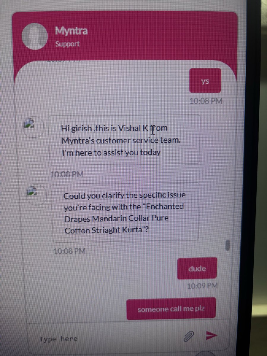 MahabalGirish's tweet photo. @MyntraSupport @myntra  4 persons in same chat and I keep telling same thing again and again and again https://t.co/hr7VAMpxqk
