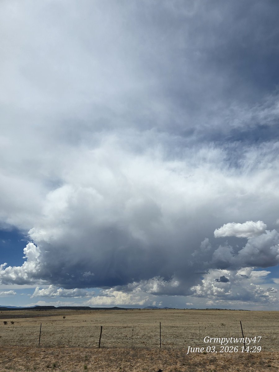 grmpytwnty47's tweet photo. Don't you just love the sky. #nmskies #newmexico https://t.co/0caB1rjayZ