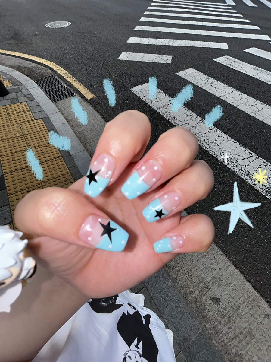 brotherjun4's tweet photo. 야르한 네일을 함 하하 https://t.co/jMMA3gEMHj