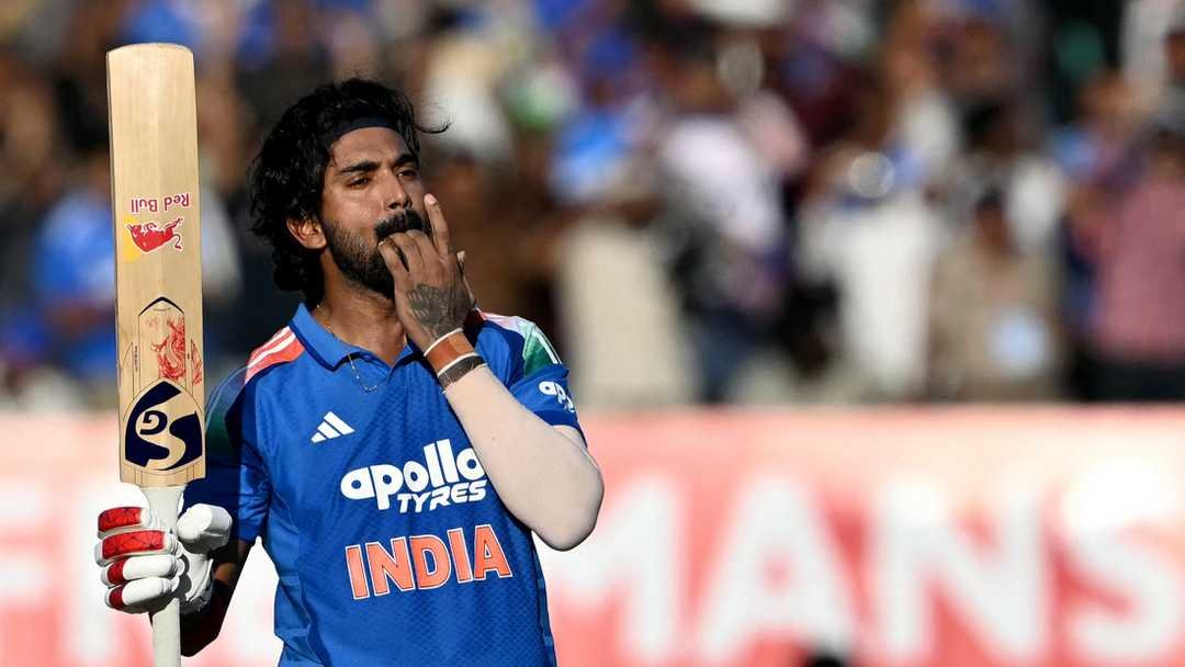 Klryuvathatelug's tweet photo. Eoin Morgan on KL -
"I still don't understand why KL Rahul isn't in India's T20I squad.He's trusted middle-order batter in ODIs, and ODI WC around the corner, he should absolutely be in T20Is.T20 would help him maintain rhythm and Finishing Skill.India should bring him in T20s"🔥 https://t.co/ugkSF6Dq1f