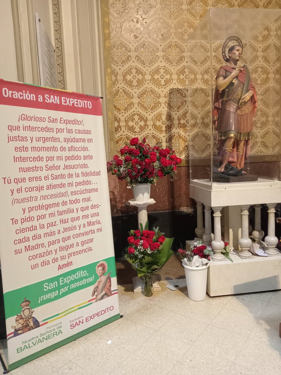 ojovisor6666's tweet photo. Cumpliendo  promesas🌹🌹🌹 #sanExpedito 
❤️🙏🇦🇷 https://t.co/3zIKo5X4hi