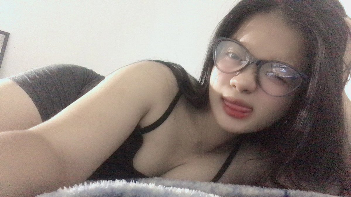 yayeyaa212's tweet photo. Nighty night ✨ https://t.co/tKiKyLFObO
