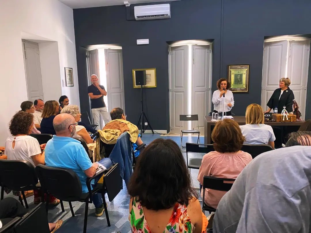 BiblioMunLeiria's tweet photo. 📚✨ Apresentação do livro «Hélène de Beauvoir: os anos de Portugal» de Natália Caseiro
#BibliotecaLeiria #BMALV #Livros #Cultura https://t.co/nbVwMWxwVS