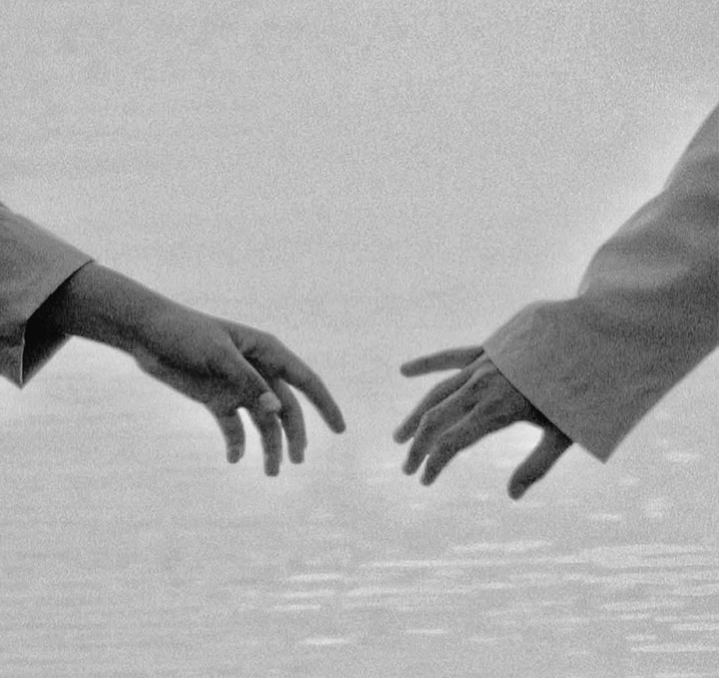 mahspmz's tweet photo. Gidersen kim sular fesleğenleri. 

~Ahmet Telli~

🖤 https://t.co/9lvHSzsfXM