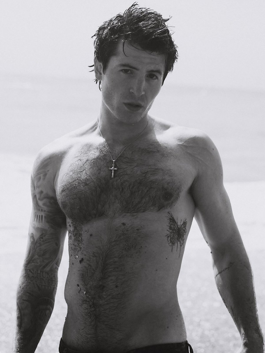 suddenxfear's tweet photo. kieron moore photographed by john armour for behind the blinds https://t.co/XDThLGM1lO