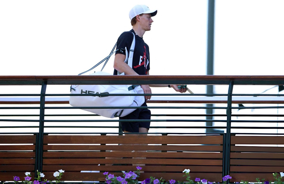 Sinner_HQ's tweet photo. Jannik Sinner #Wimbledon https://t.co/BninHje69E
