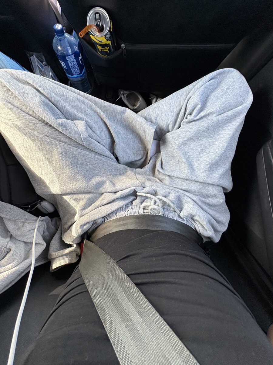 JustDenis_boy's tweet photo. While I’m in S-class, your whore is on the track https://t.co/bpRxX1iFe4