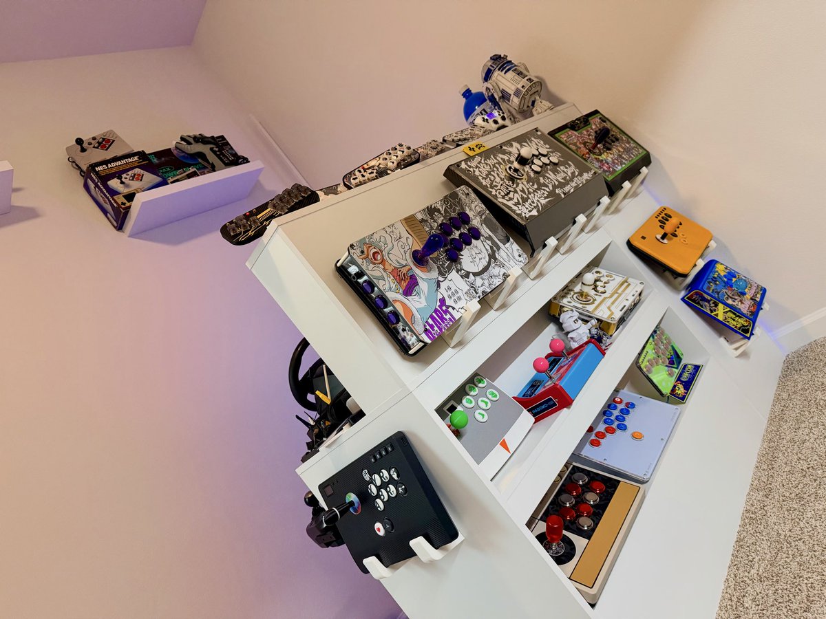 rychustore's tweet photo. Man I gotta calm down on sticks… running out of room 😆 #fightsticks #arcadesticks https://t.co/gighl1E705